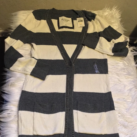 Abercrombie Cardigan - Picture 4 of 8